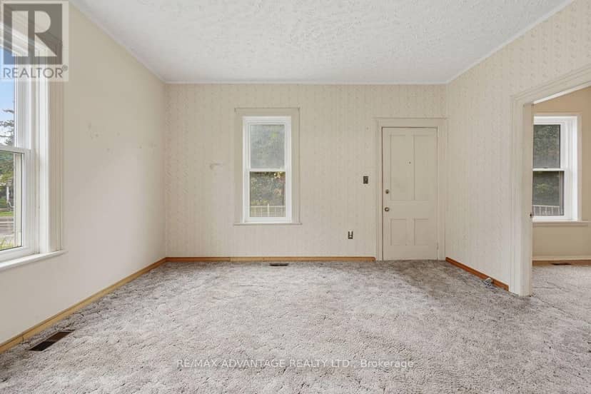 22383 Adelaide Road — photo 17 of 40