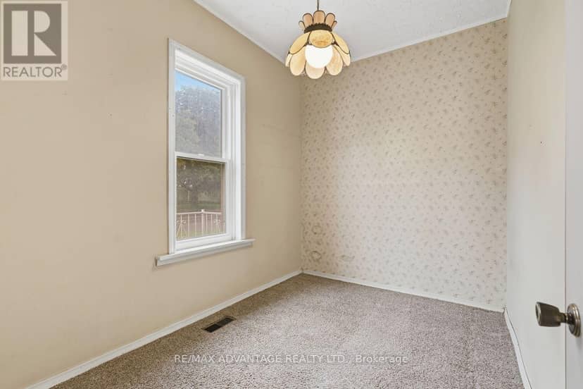 22383 Adelaide Road — photo 20 of 40