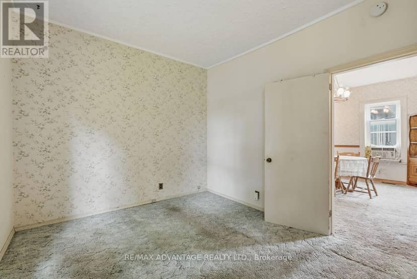 22383 Adelaide Road — photo 24 of 40
