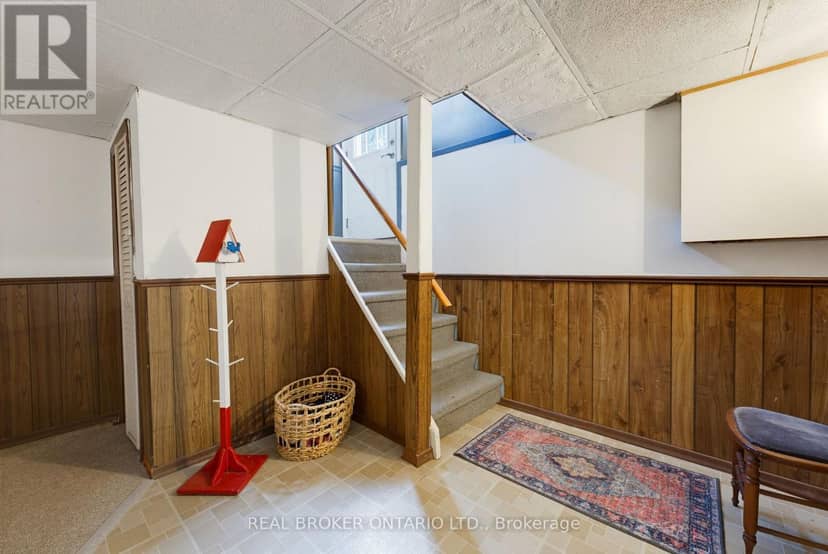 87 Ball Street — photo 17 of 36