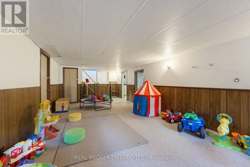 87 Ball Street — photo 20 of 36