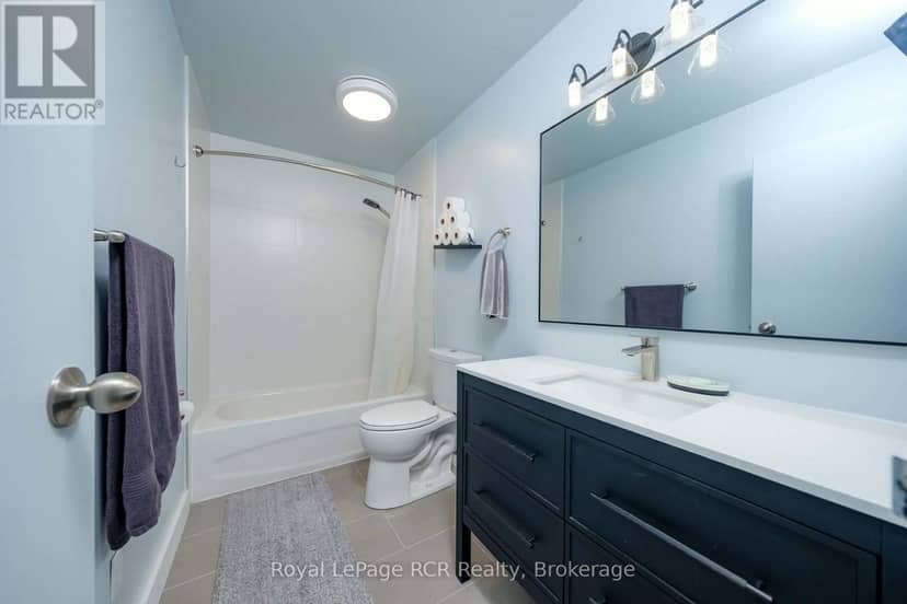 727 Johnston Crescent — photo 15 of 24