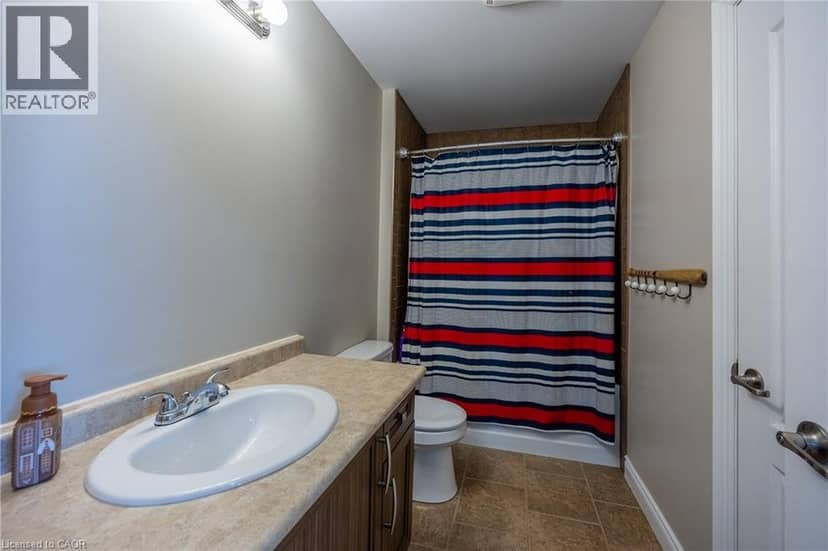 100 BACKUS Drive — photo 21 of 40