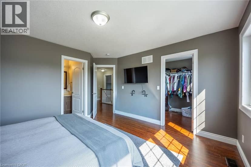 100 BACKUS Drive — photo 16 of 40