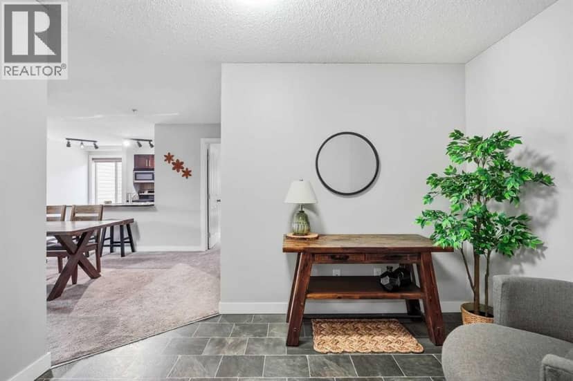 4101, 403 Mackenzie Way SW, Airdrie, photo 3