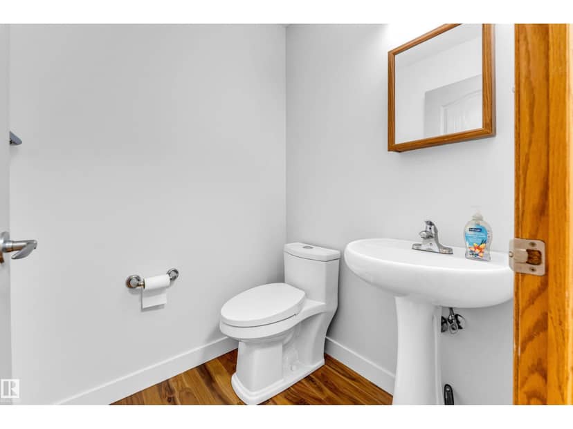 10621 175A AV NW — photo 18 of 40