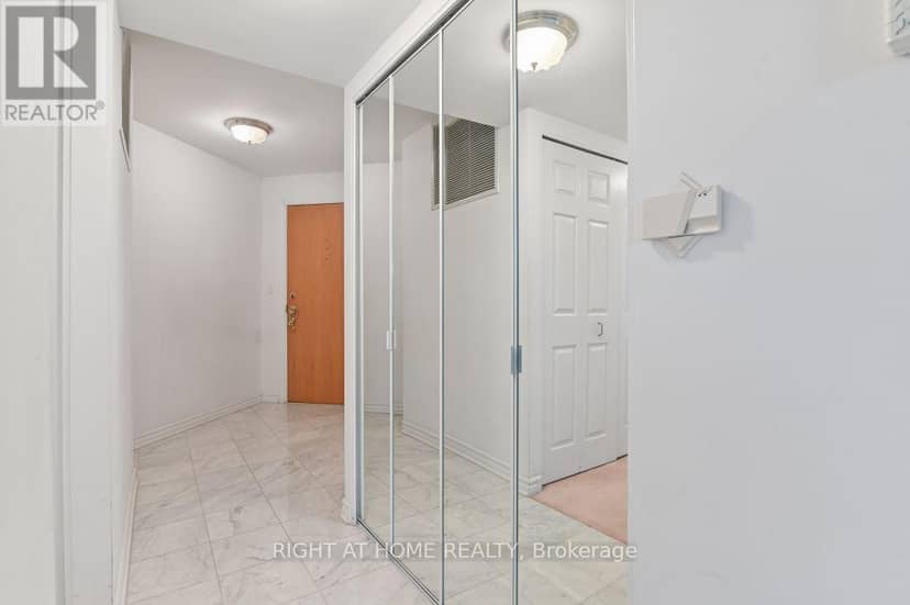 302 - 3105 Carling Avenue, Ottawa, photo 7