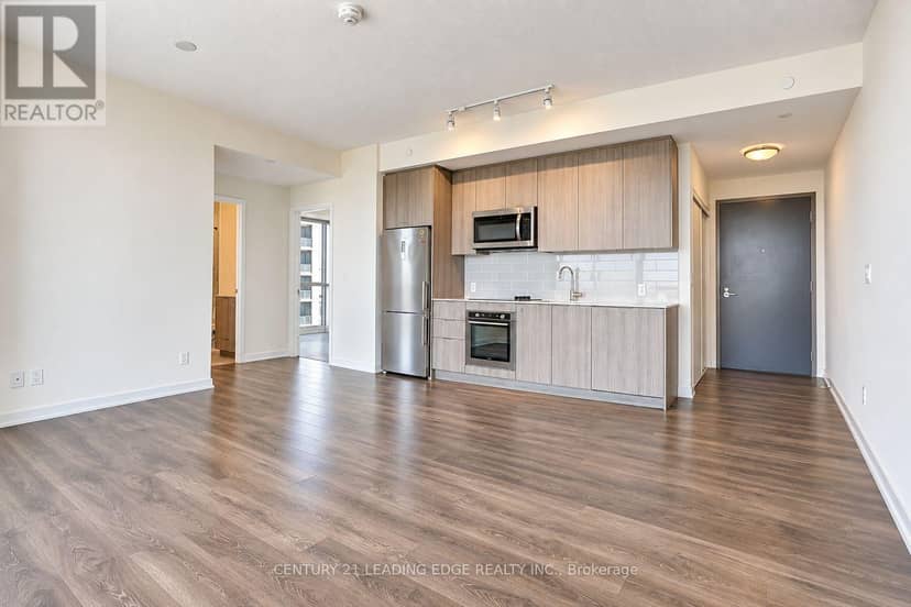 1010 - 38 Forest Manor Road — photo 16 of 40