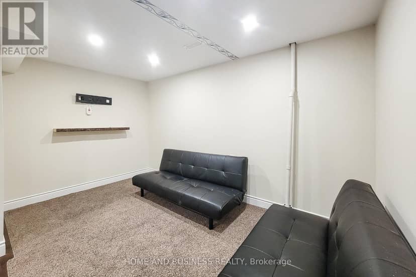 5532 Meadowcrest Avenue — photo 29 of 36