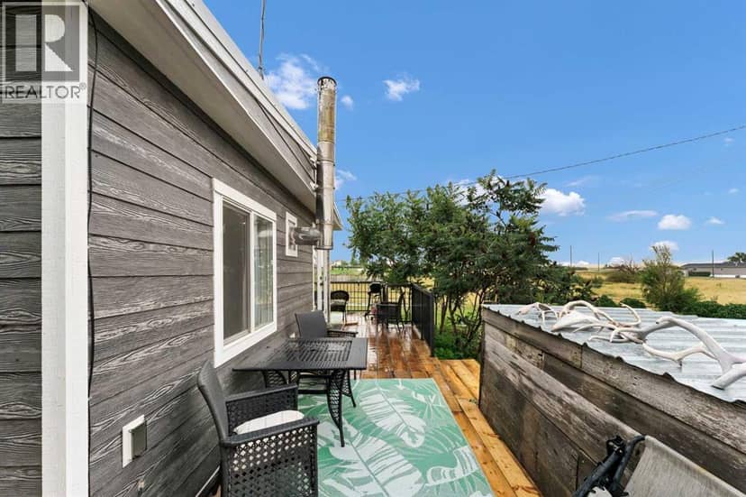210 Dunbar Avenue W — photo 25 of 37