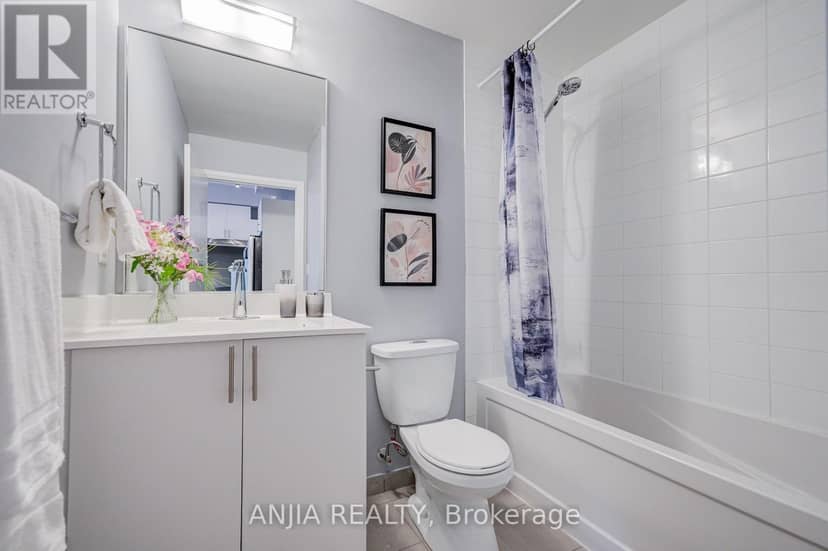 510 - 17 Kenaston Gardens — photo 27 of 40