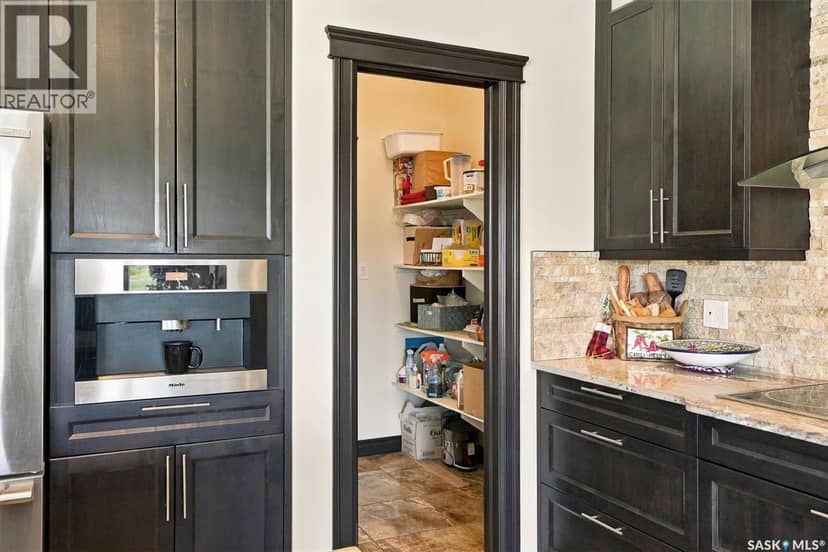 323 Hastings LANE — photo 14 of 40