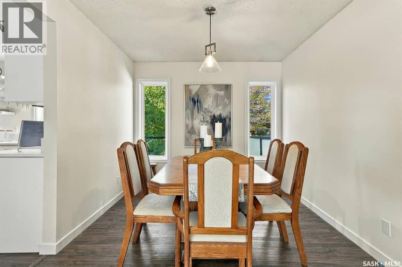 139 Neusch CRESCENT — photo 17 of 40
