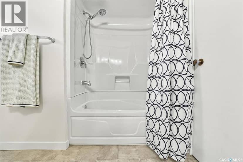 139 Neusch CRESCENT — photo 31 of 40