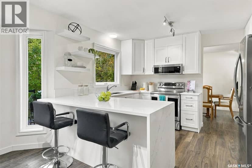 139 Neusch CRESCENT — photo 6 of 40
