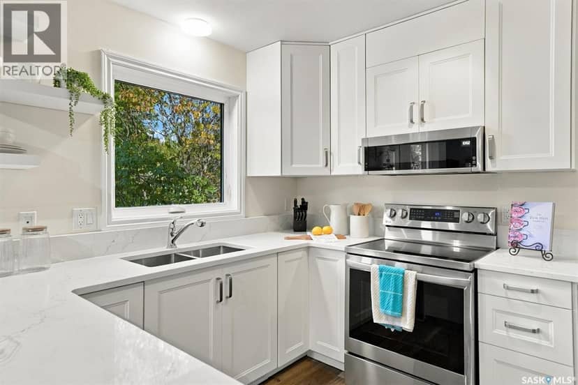 139 Neusch CRESCENT — photo 7 of 40