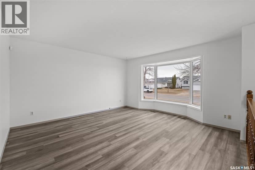 3367 15th Avenue E, Prince Albert, photo 2