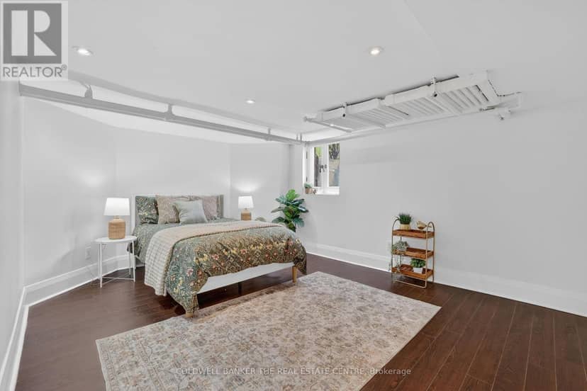 B - 93B Douglas Crescent — photo 13 of 24