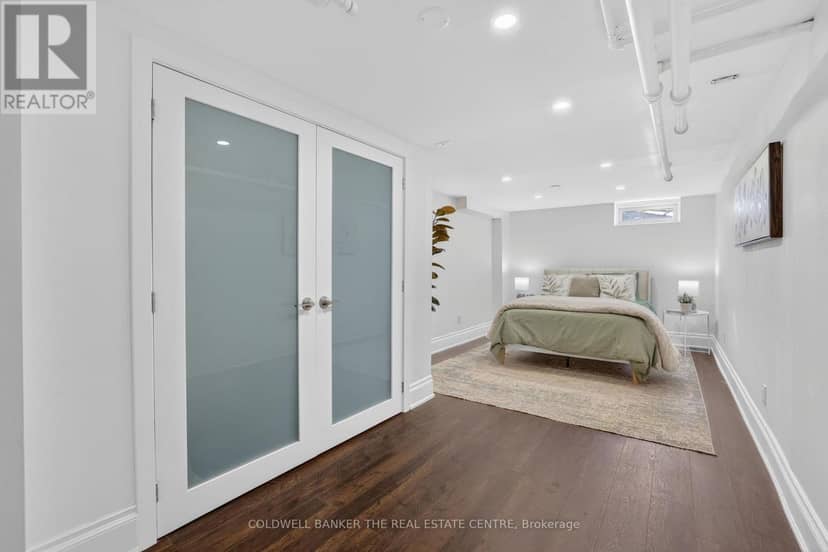 B - 93B Douglas Crescent — photo 14 of 24
