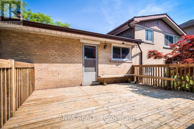 -17 Ealing Drive — photo 34 of 37
