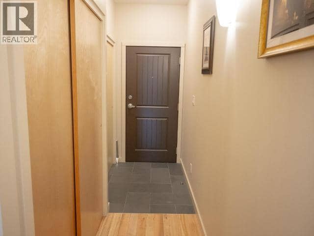 305-602 Main Street, Whitehorse, photo 5