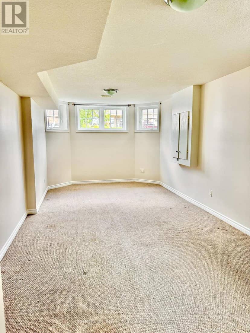 1688 Keppler Crescent — photo 17 of 30