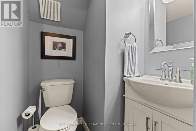 5 - 2303 Marine Drive — photo 8 of 40