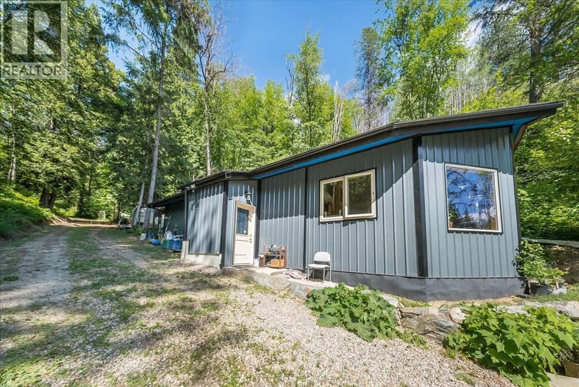 1385 Pass Creek Road, Castlegar