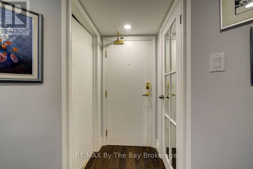 502 - 24 Ramblings Way — photo 3 of 40
