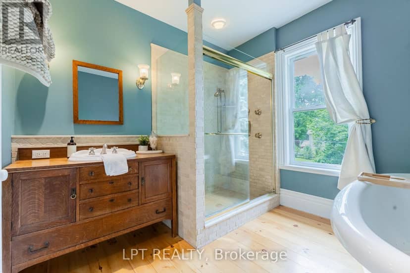 283 Hastings Street — photo 24 of 39