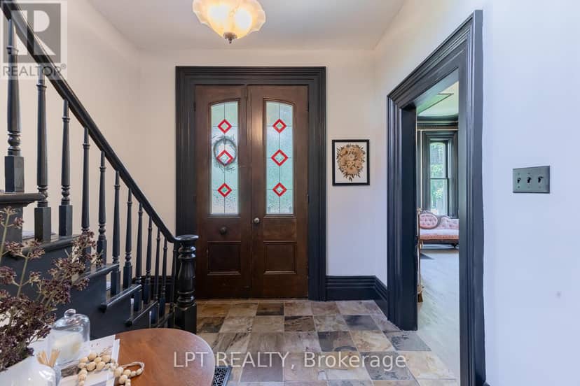 283 Hastings Street, North Middlesex, photo 3