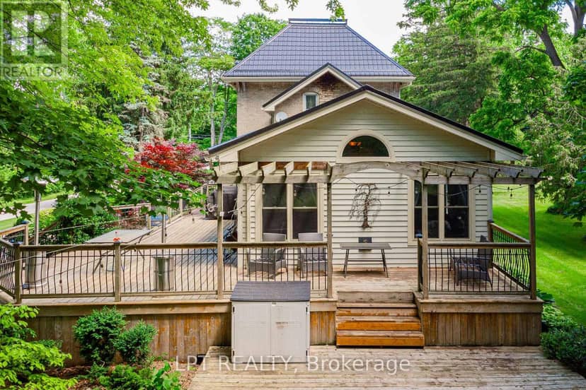 283 Hastings Street — photo 35 of 39