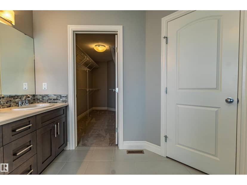 233 Hawks Ridge Bv NW — photo 35 of 40
