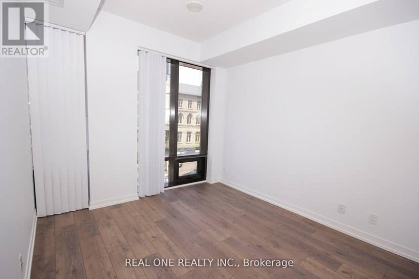 216 - 60 Shuter Street — photo 13 of 18