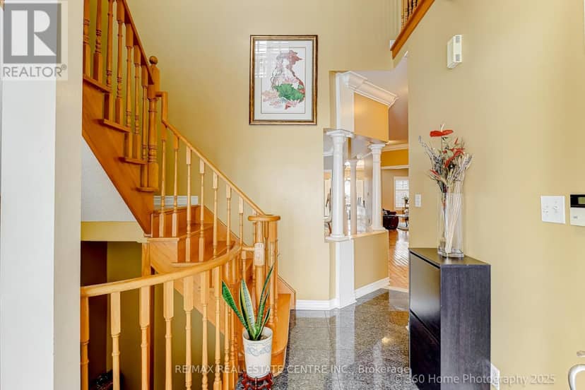 806 White Clover Way — photo 14 of 40