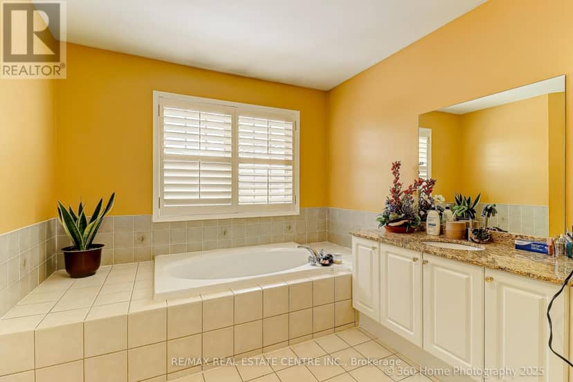 806 White Clover Way — photo 18 of 40