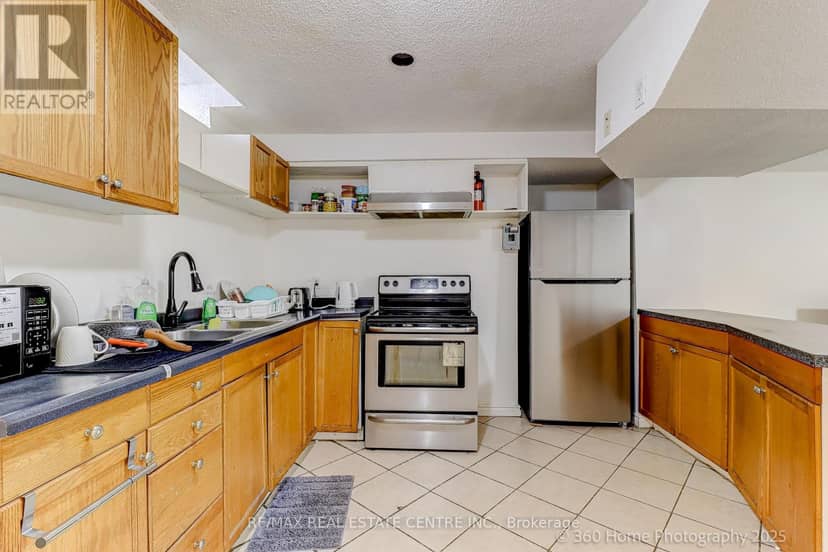 806 White Clover Way — photo 27 of 40