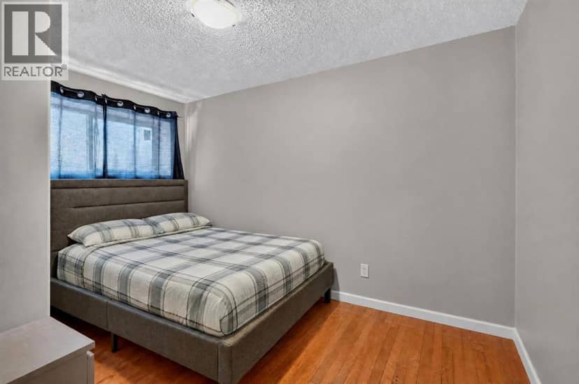 4843 7 Avenue SE — photo 15 of 27