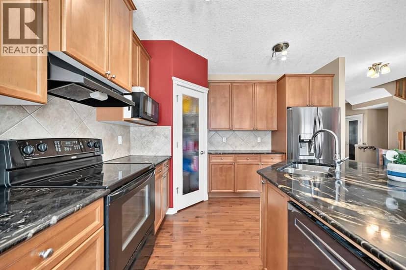 246 Crystal Green Point, Okotoks, photo 5
