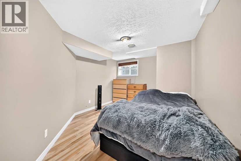 246 Crystal Green Point — photo 29 of 36