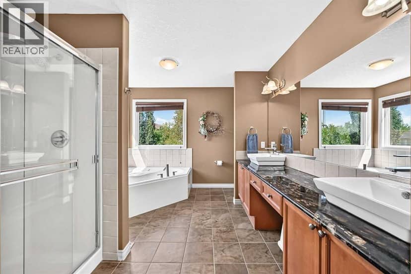 246 Crystal Green Point — photo 18 of 36