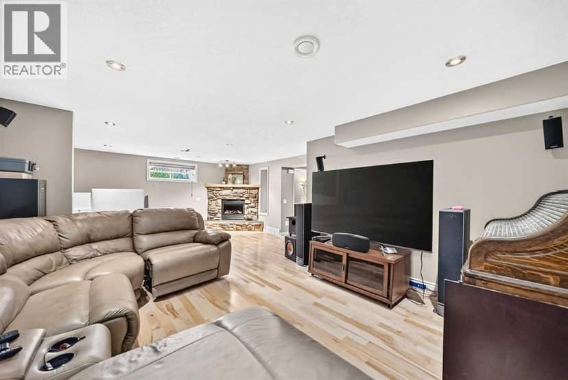 246 Crystal Green Point — photo 27 of 36