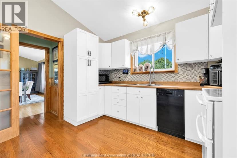 46 Highland DRIVE — photo 9 of 29