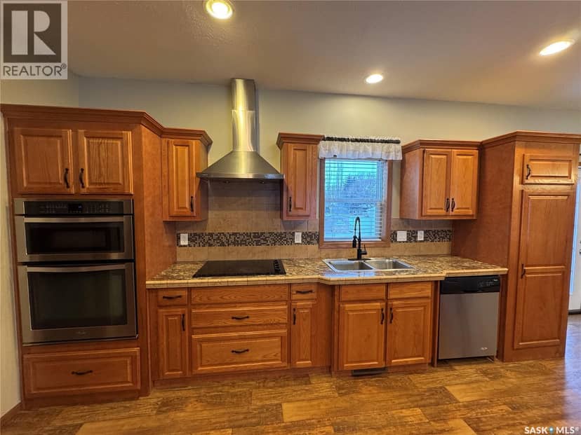 528 Duke STREET — photo 10 of 40