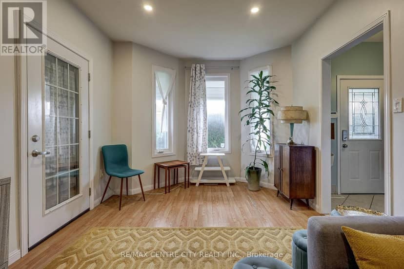 169 Wellington Street — photo 16 of 40