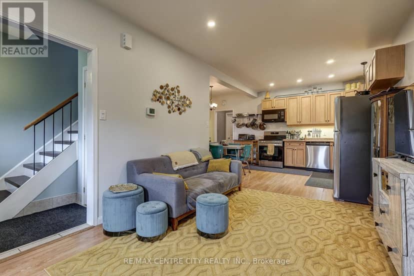 169 Wellington Street — photo 14 of 40