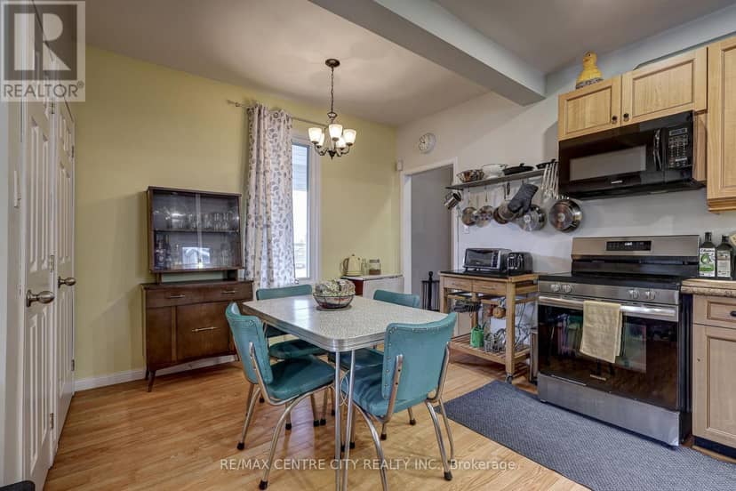 169 Wellington Street — photo 19 of 40