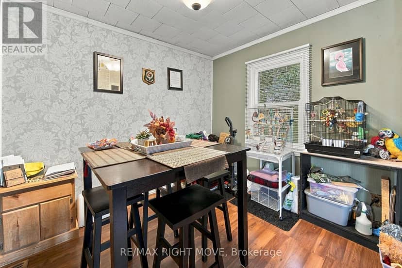 3425 Coronation Avenue — photo 12 of 38