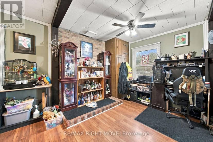 3425 Coronation Avenue — photo 14 of 38