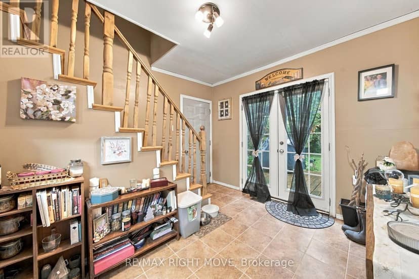 3425 Coronation Avenue — photo 19 of 38
